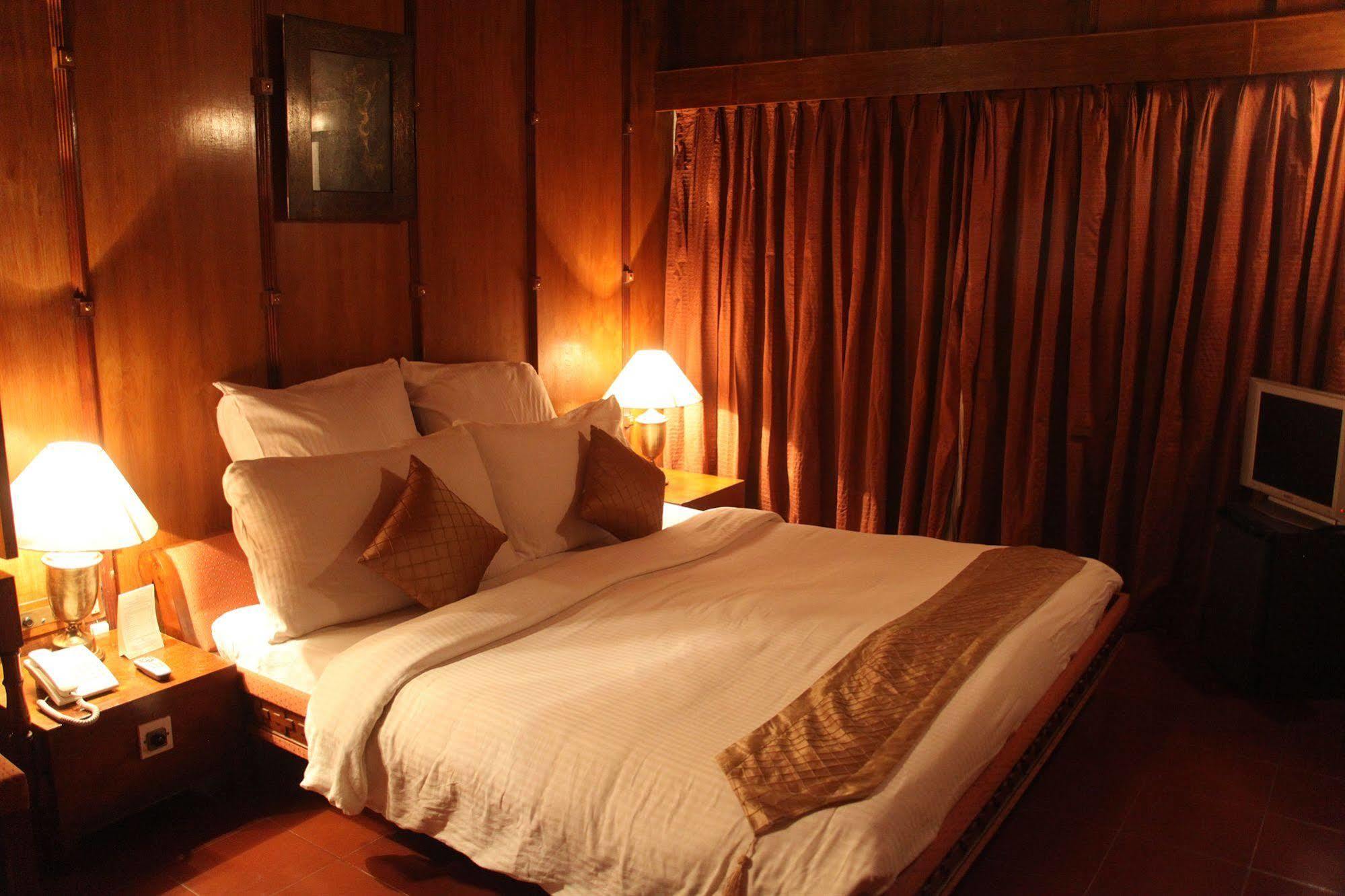 Saj Luciya -A Classified 4 Star Hotel Thiruvananthapuram Εξωτερικό φωτογραφία